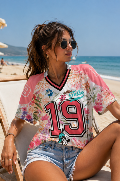 maglia football streetwear ragazza Floral Felix sports jersey with playful design numero 19